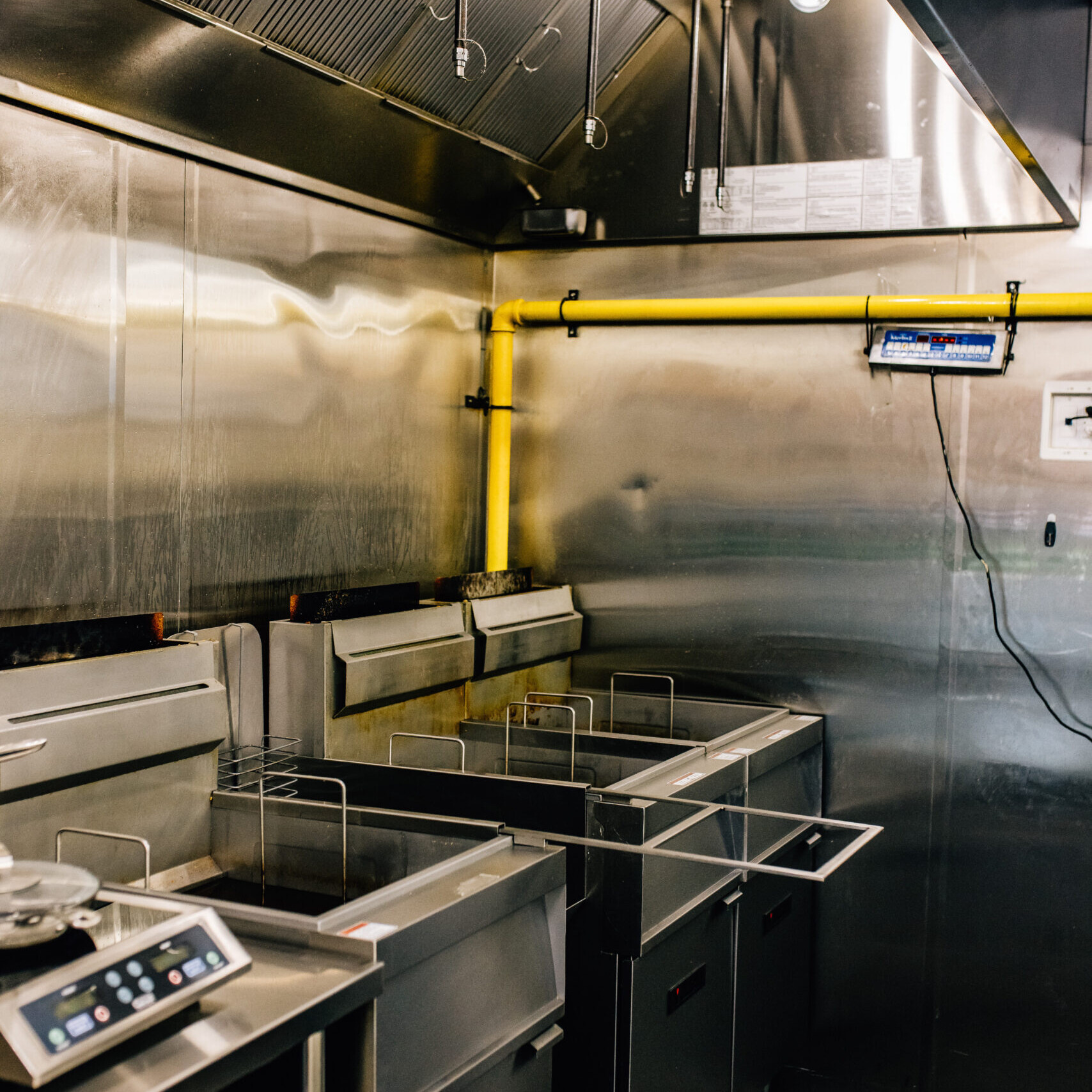 Joey's Fish Shack C-store - Wallaceburg Interior